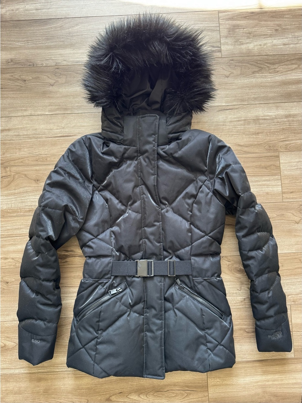 The North Face Women’s Size Medium Black Parka Winter Coat Down 550 Fur hood